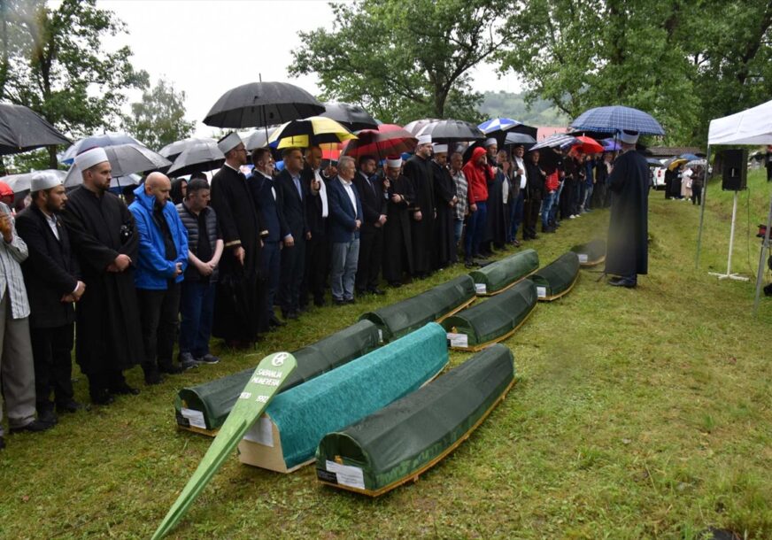Teški su koraci preko mosta Mehmed-paše Sokolovića